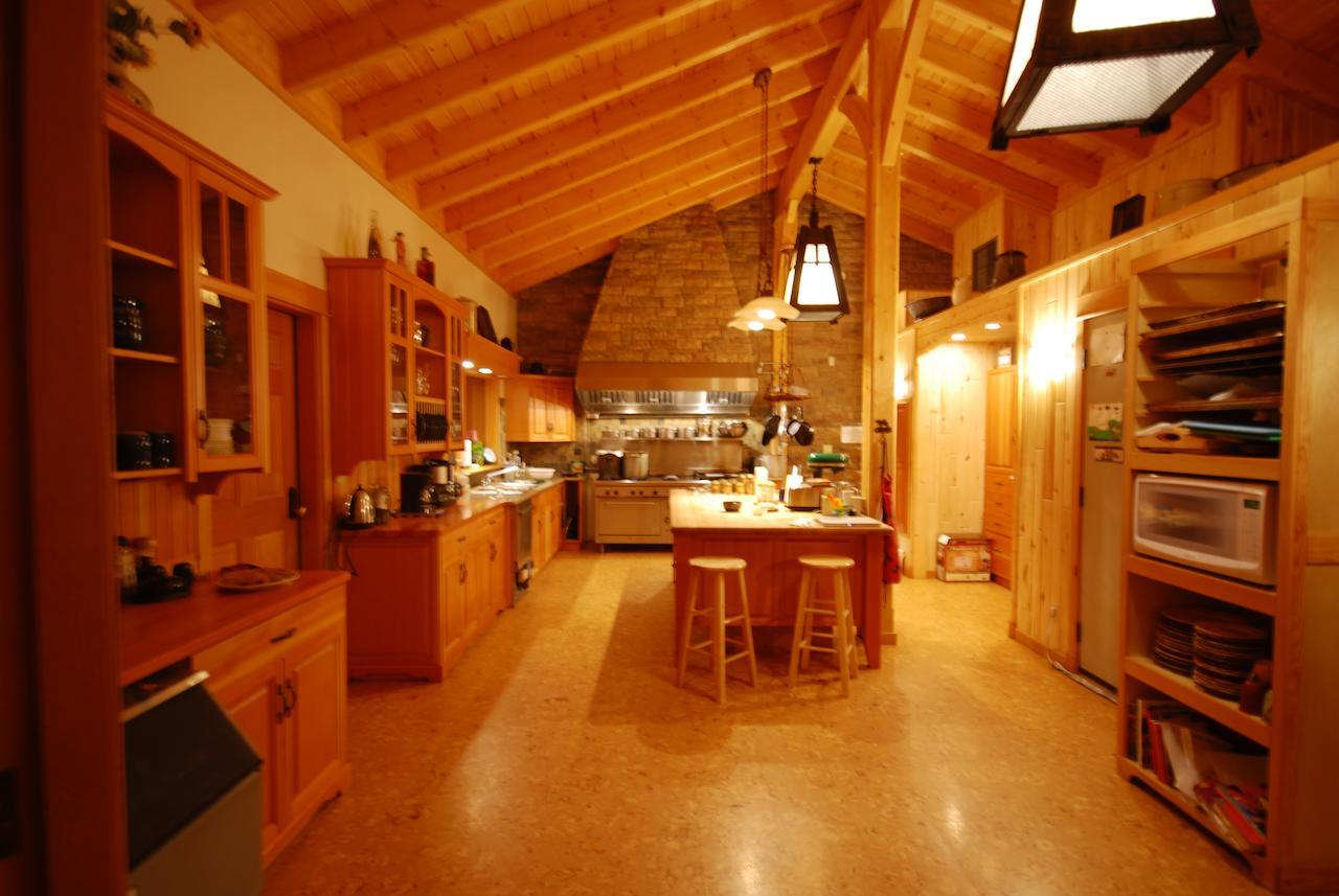 Bear Claw Lodge Kispiox Екстер'єр фото