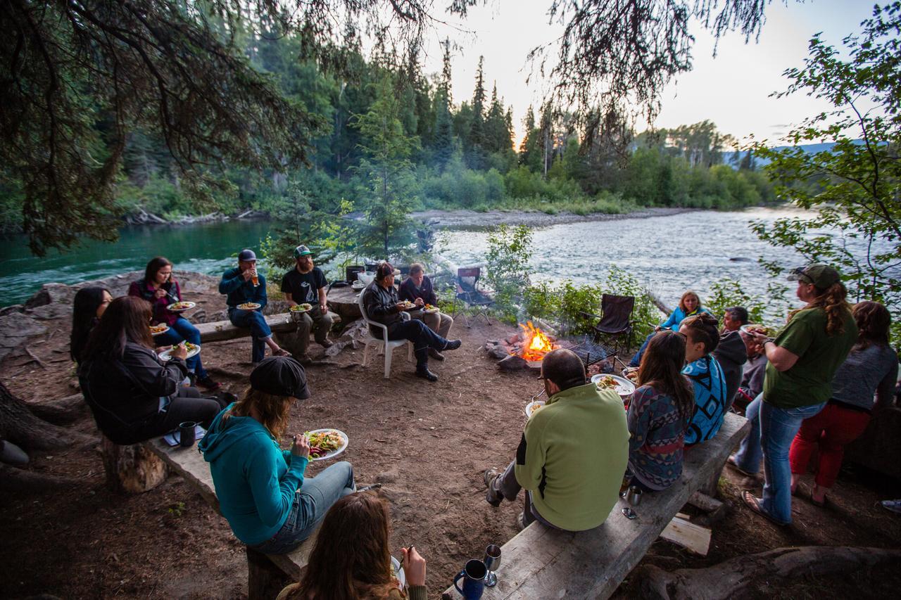 Bear Claw Lodge Kispiox Екстер'єр фото