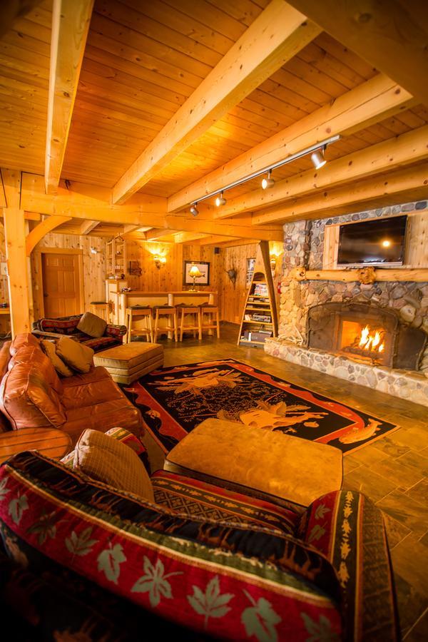 Bear Claw Lodge Kispiox Екстер'єр фото