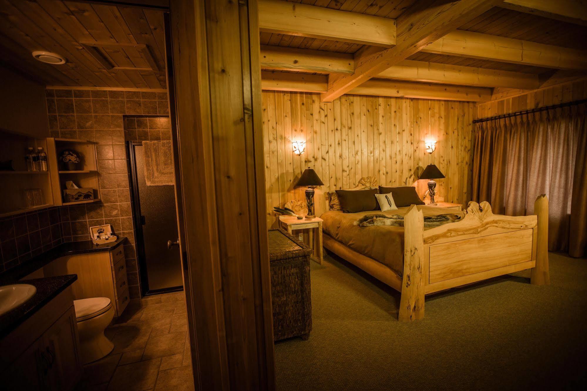 Bear Claw Lodge Kispiox Екстер'єр фото
