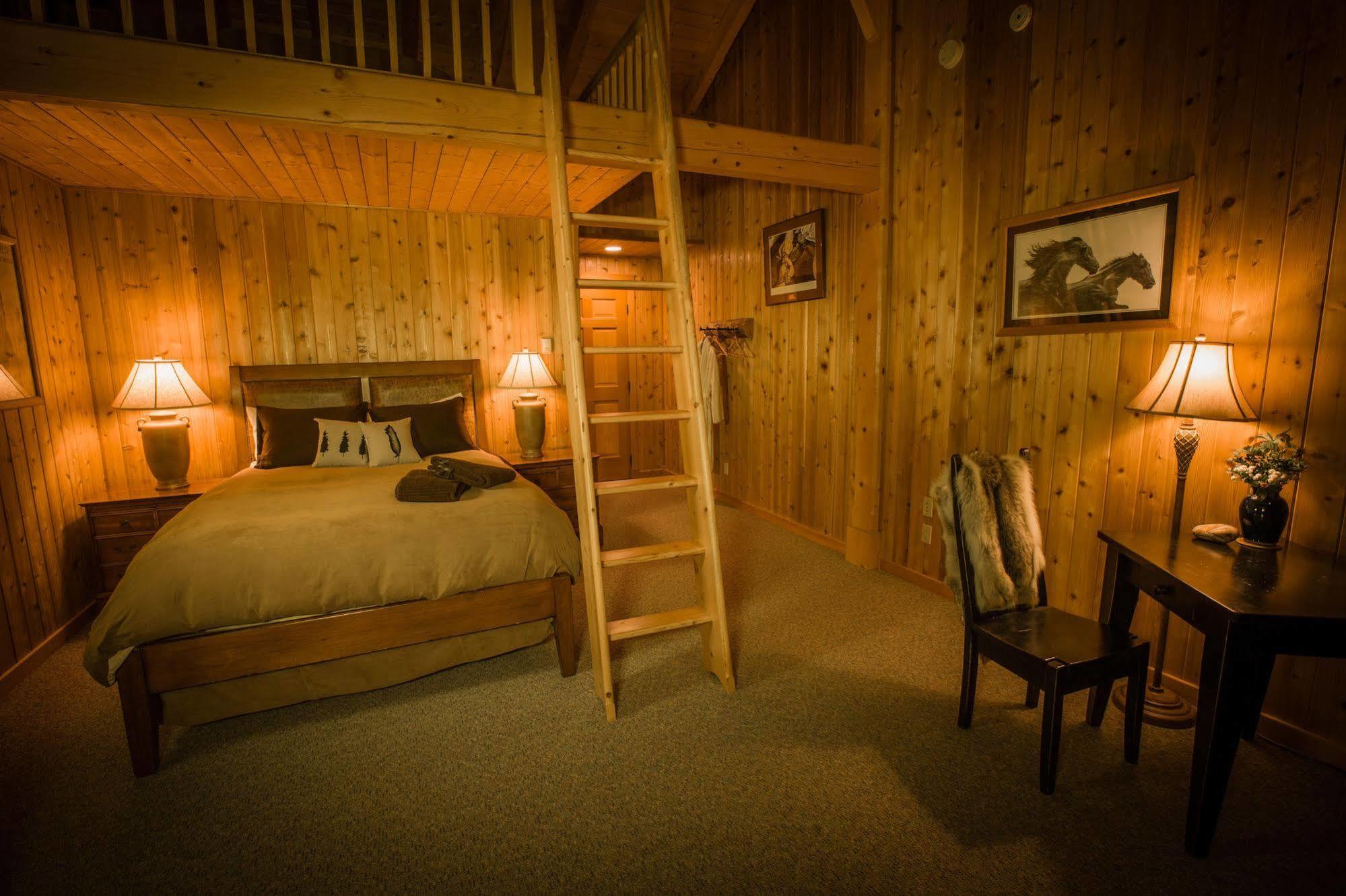 Bear Claw Lodge Kispiox Екстер'єр фото